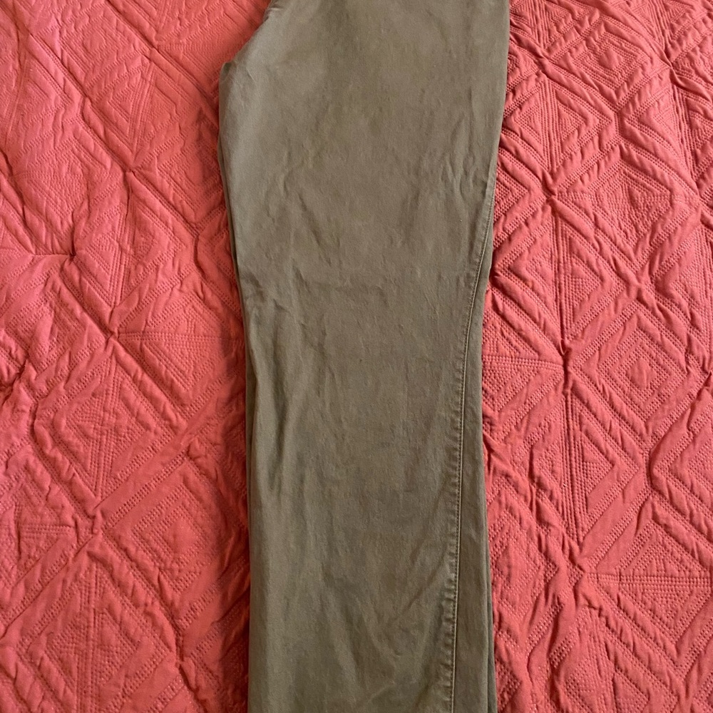 Men’s Gap Slim Fit Khakis Size 36x30 - Picture 4 of 4